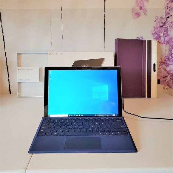 Microsoft Surface Pro Other - Microsoft Surface Pro 4 Tablet Keyboard Folio Case Bundle